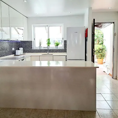 Fuentemar - Fuentes House